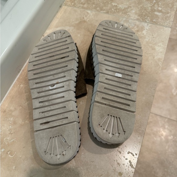 Jeffrey Campbell olive brown suede slides size 6 - Picture 5 of 5